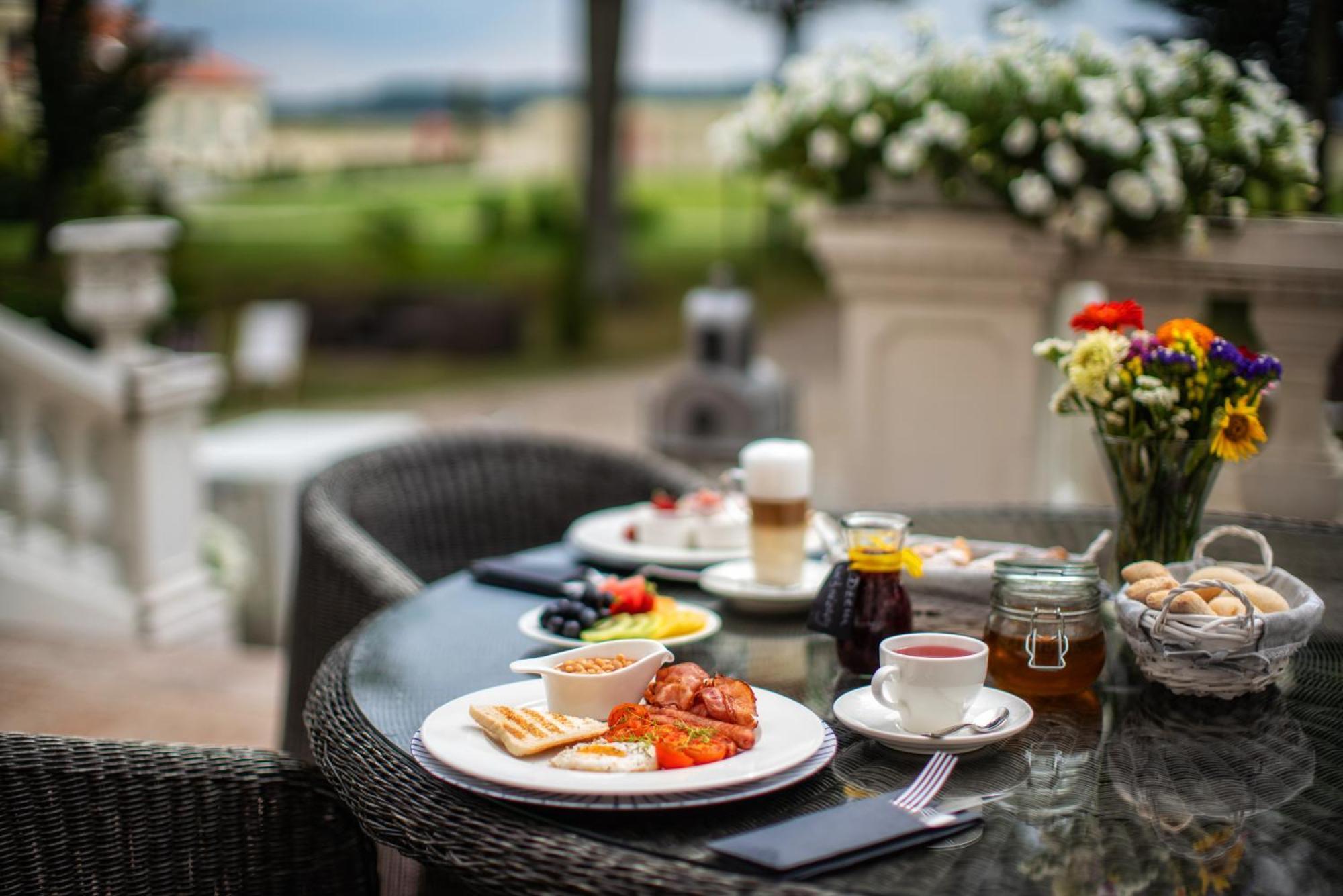 Hotel Palac Alexandrinum Krubki 外观 照片