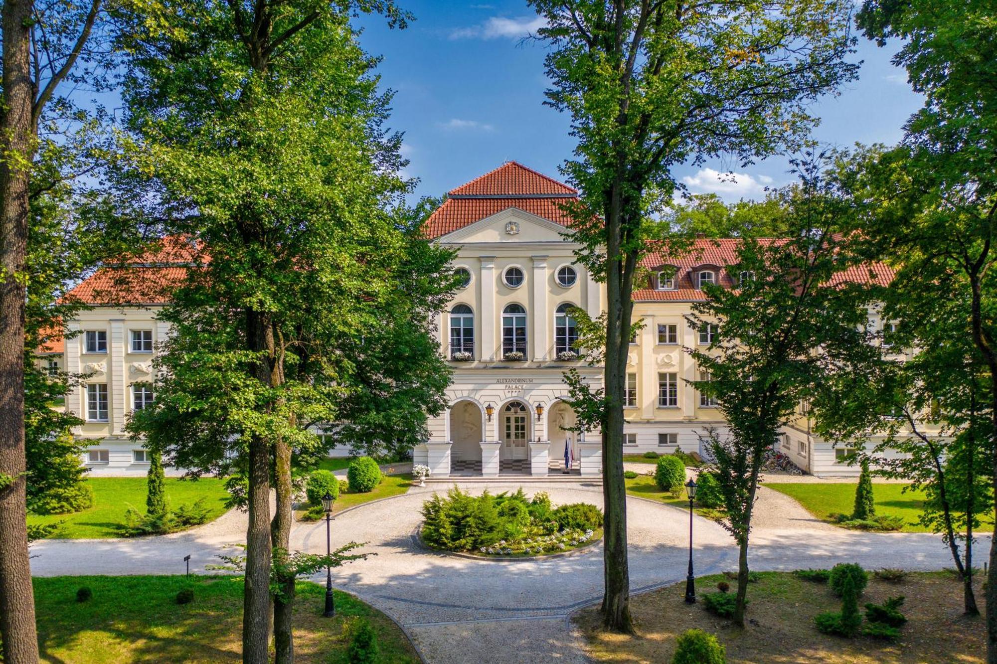 Hotel Palac Alexandrinum Krubki 外观 照片